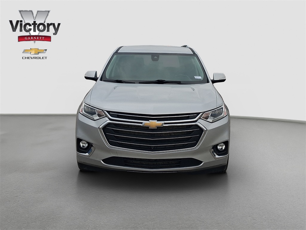 Used 2021 Chevrolet Traverse Premier with VIN 1GNEVKKW8MJ106532 for sale in Kansas City