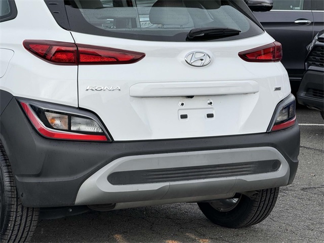 2023 Hyundai Kona SE photo 3