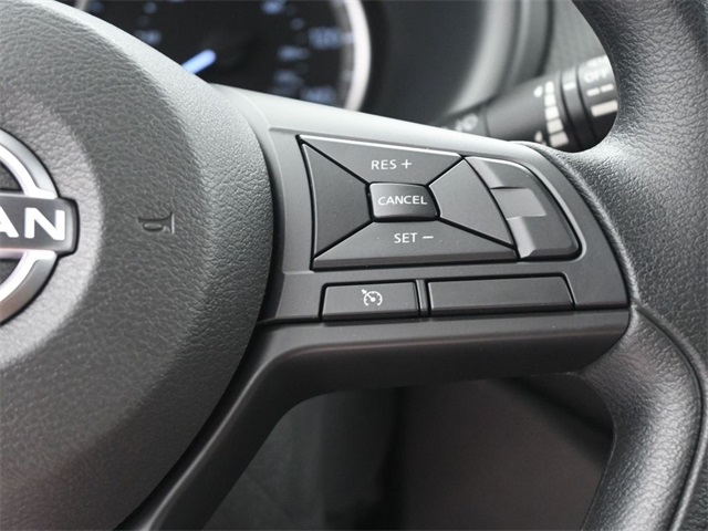 2025 Nissan Kicks Play S photo 28