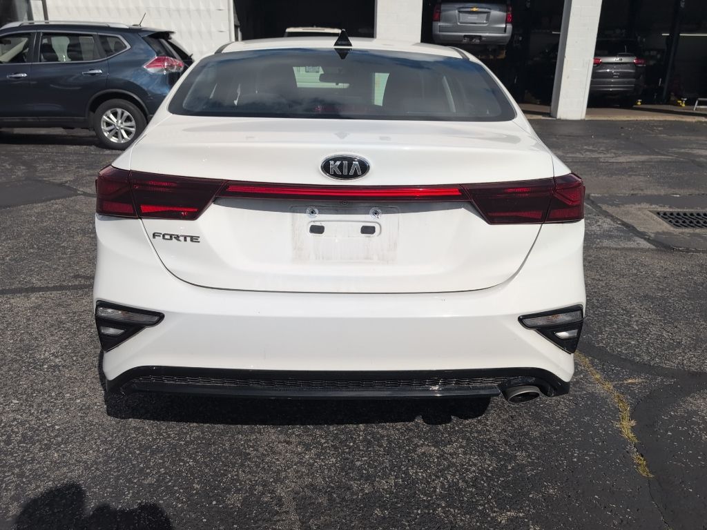 2019 Kia Forte LXS photo 4