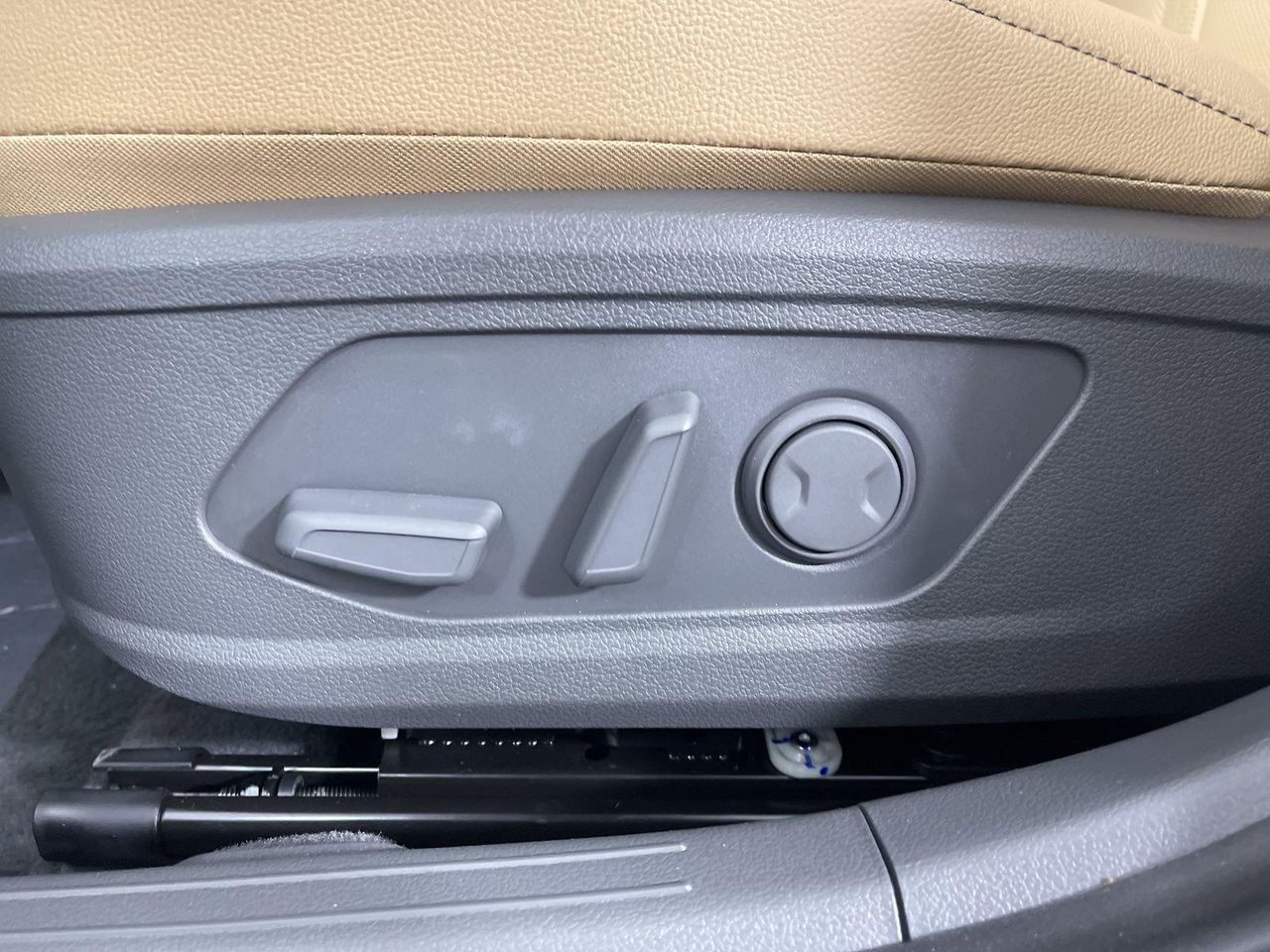 2025 Hyundai Sonata Hybrid Limited photo 10
