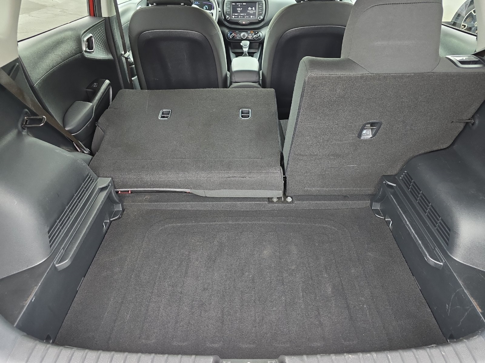 2023 Kia Soul LX photo 12
