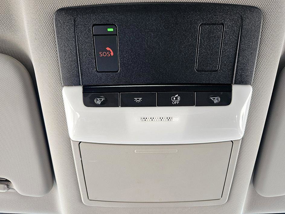2023 Nissan Rogue SV photo 18