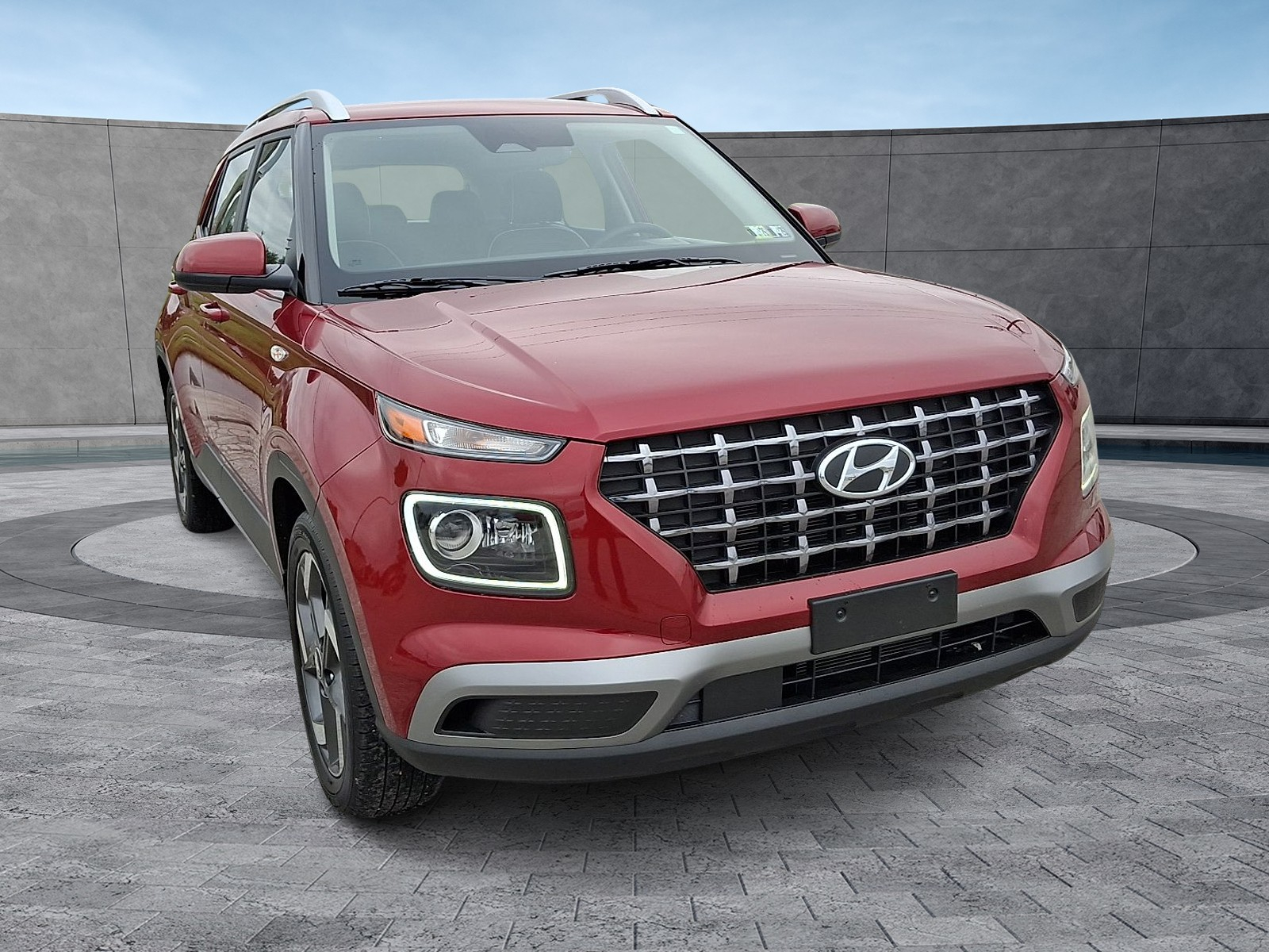 2023 Hyundai Venue Limited photo 2