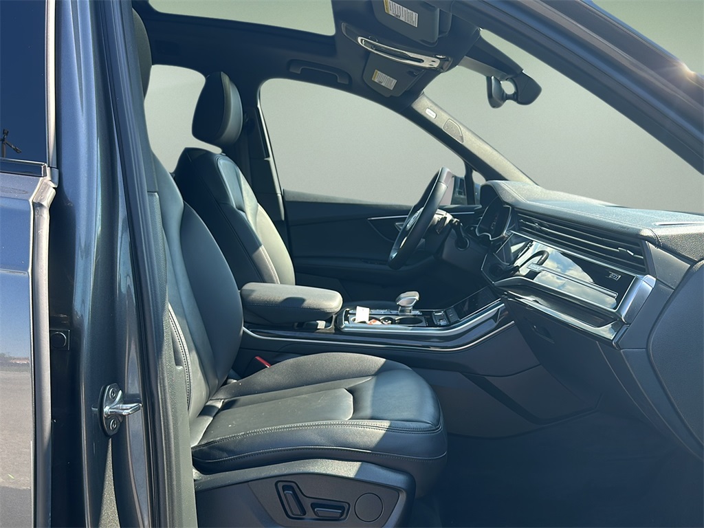 2024 Audi Q7 45 Premium Plus photo 19
