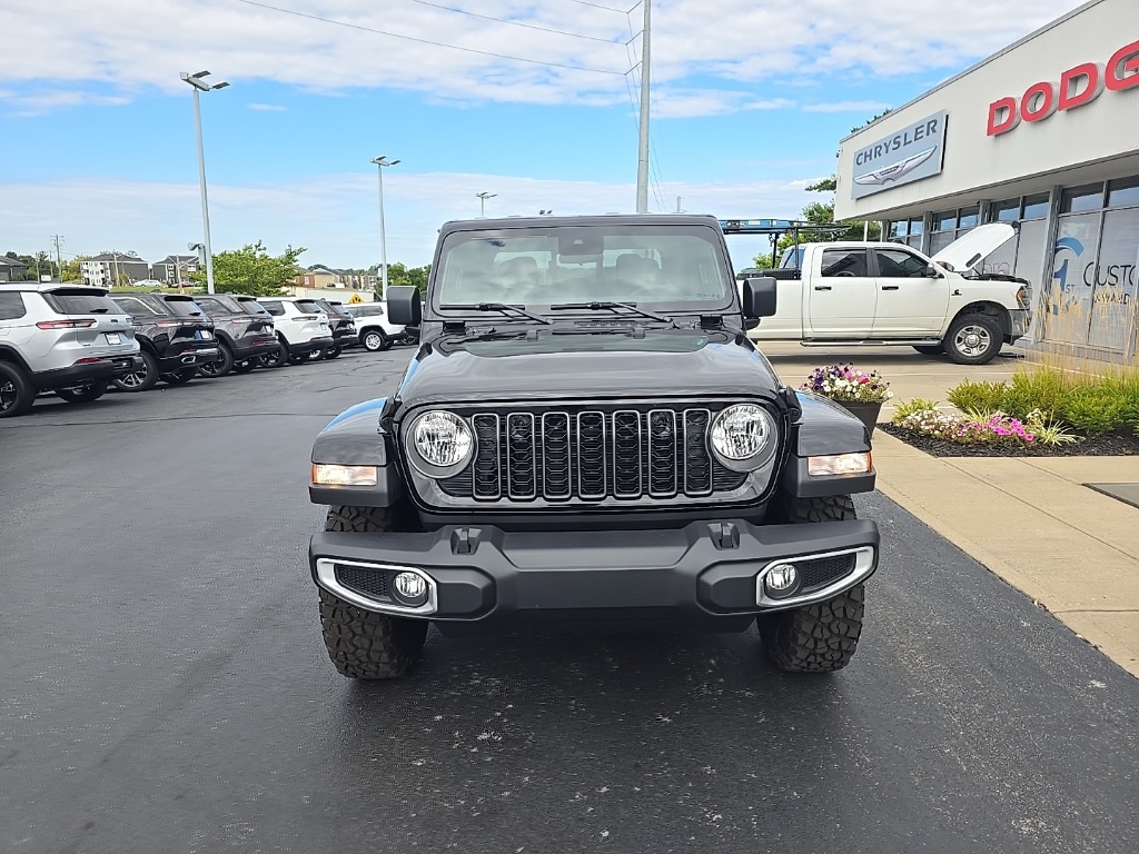 2025 Jeep Gladiator Sport photo 2