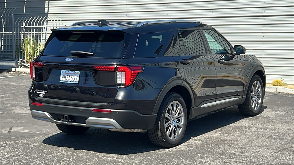 2025 Ford Explorer Platinum photo 3