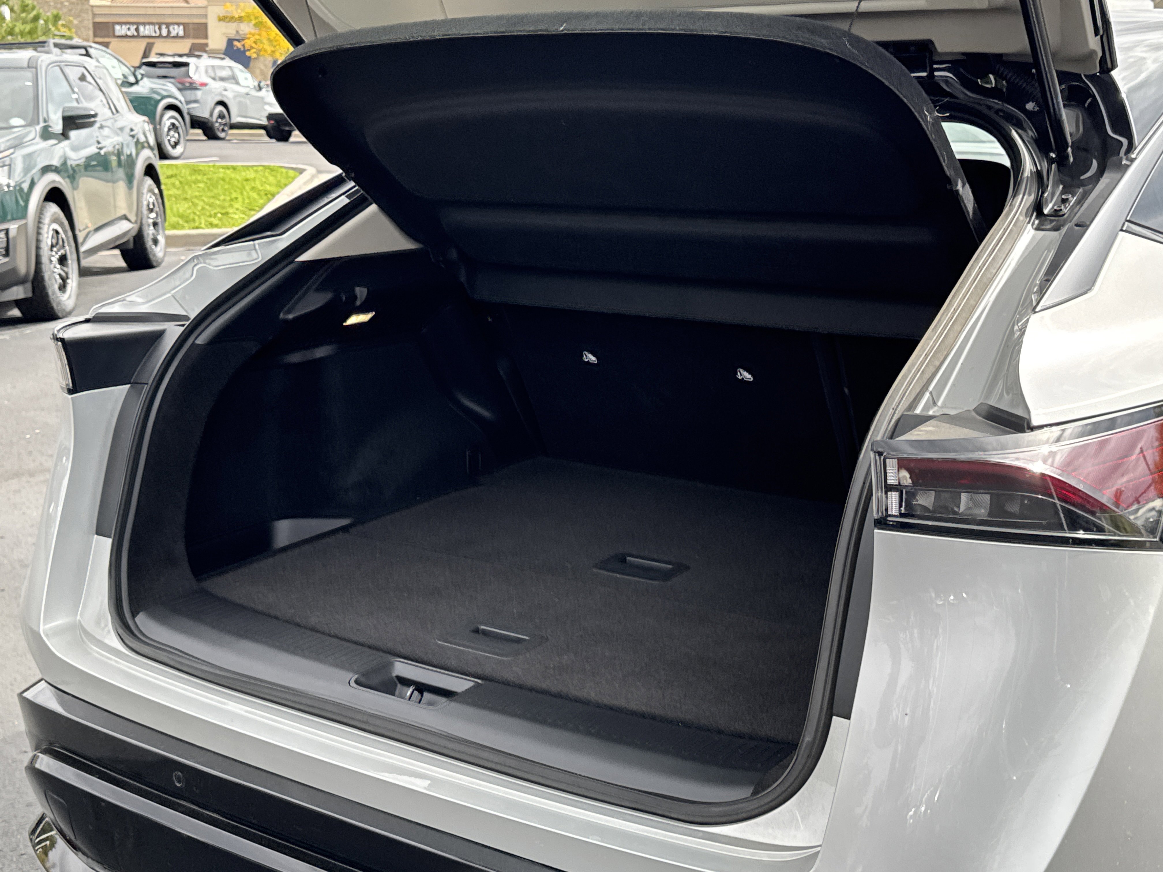 2023 Nissan ARIYA Engage photo 3