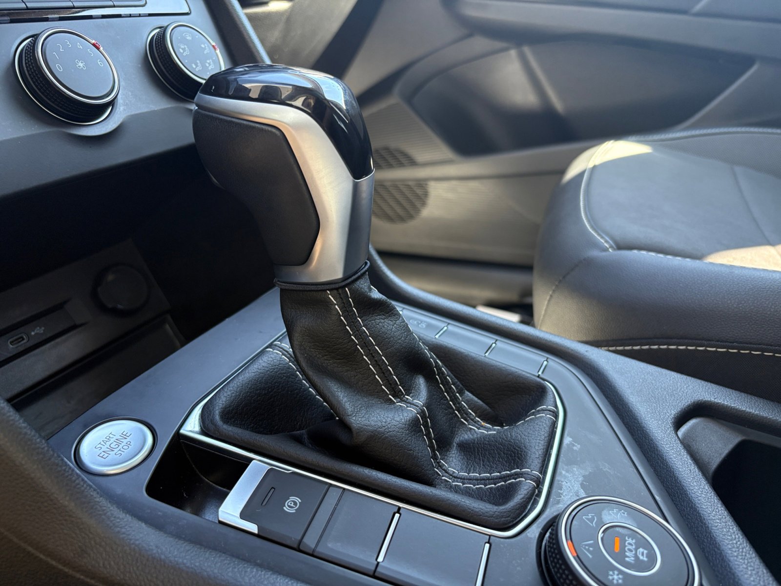 2022 Volkswagen Taos SE photo 19