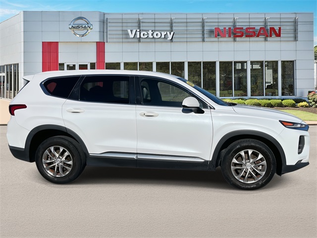 2019 Hyundai Santa Fe SEL photo 2