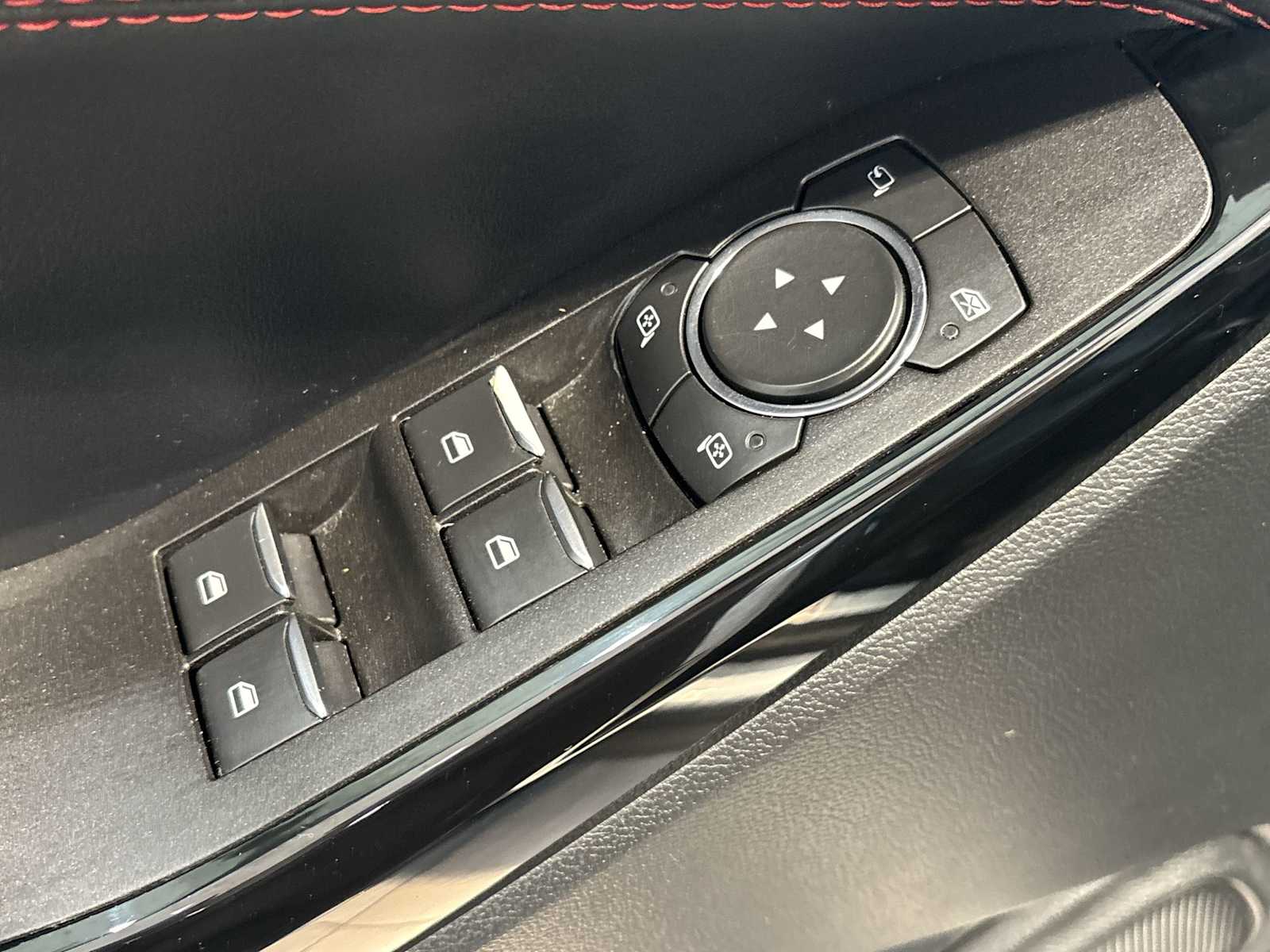 2022 Ford Explorer ST-Line photo 20