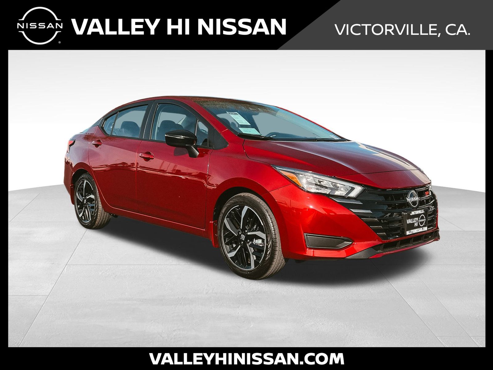 2025 Nissan Versa Sedan SR's photo