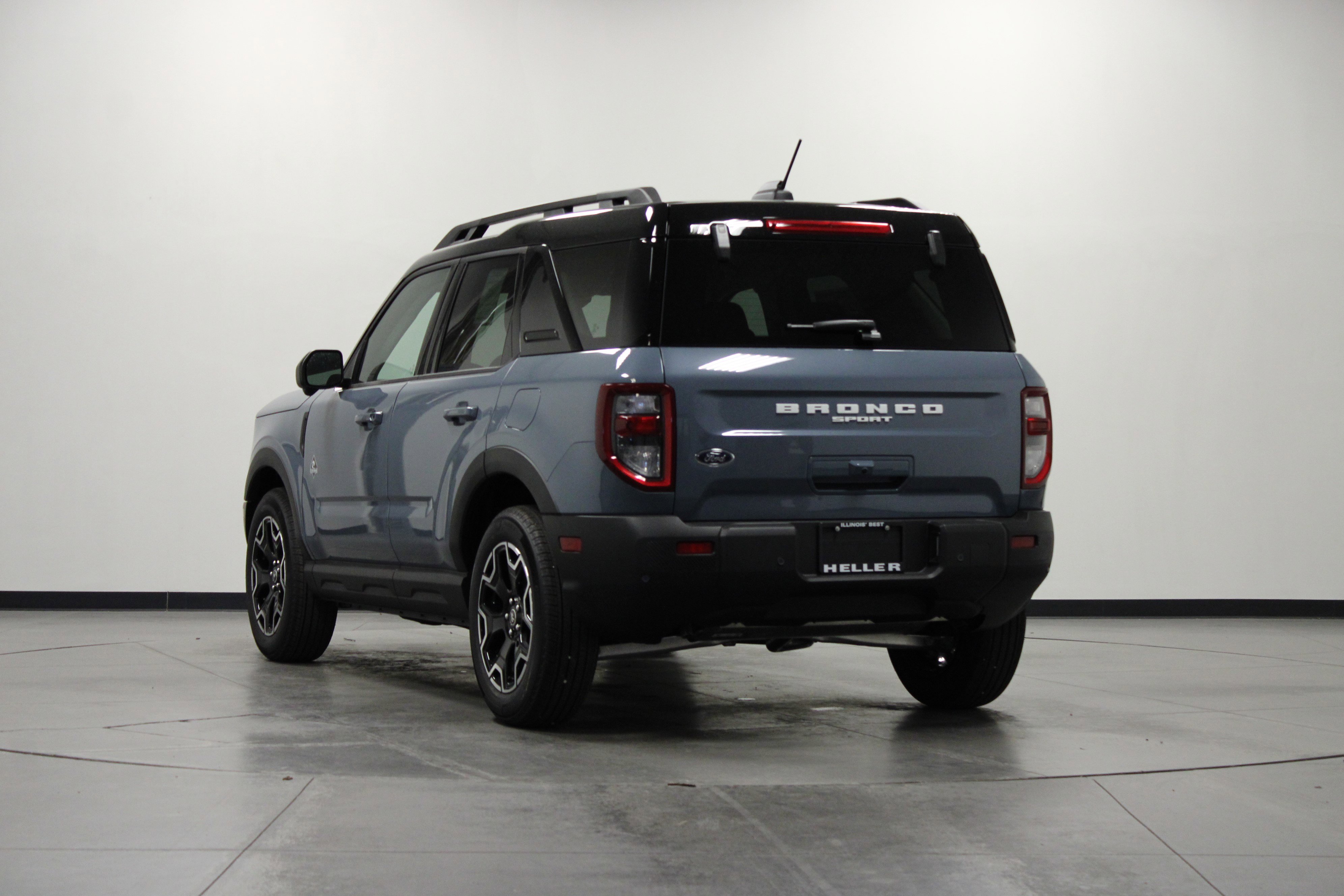 2025 Ford Bronco Outer Banks photo 5