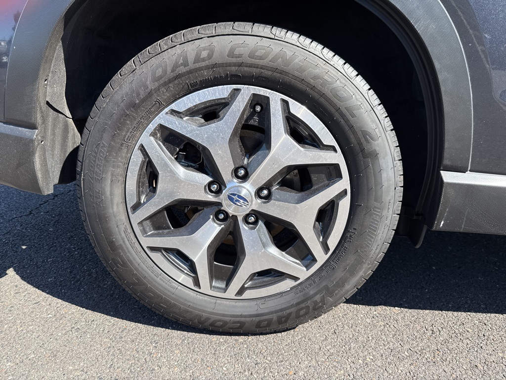 2019 Subaru Forester Premium photo 8