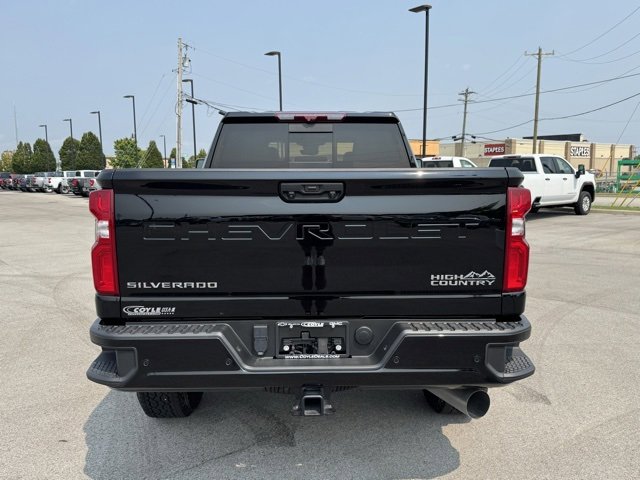 2024 Chevrolet Silverado 2500HD High Country photo 3