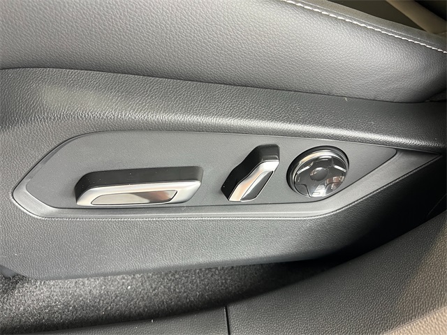 2025 Acura RDX Base photo 13
