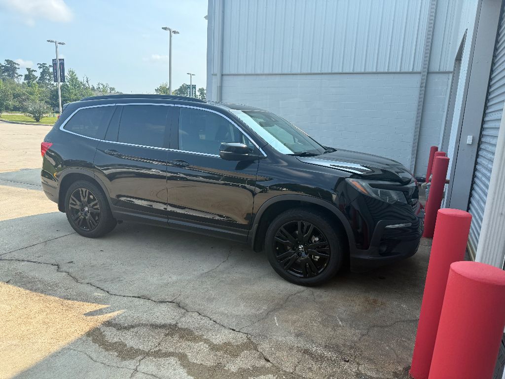 2021 Honda Pilot Special Edition photo 2