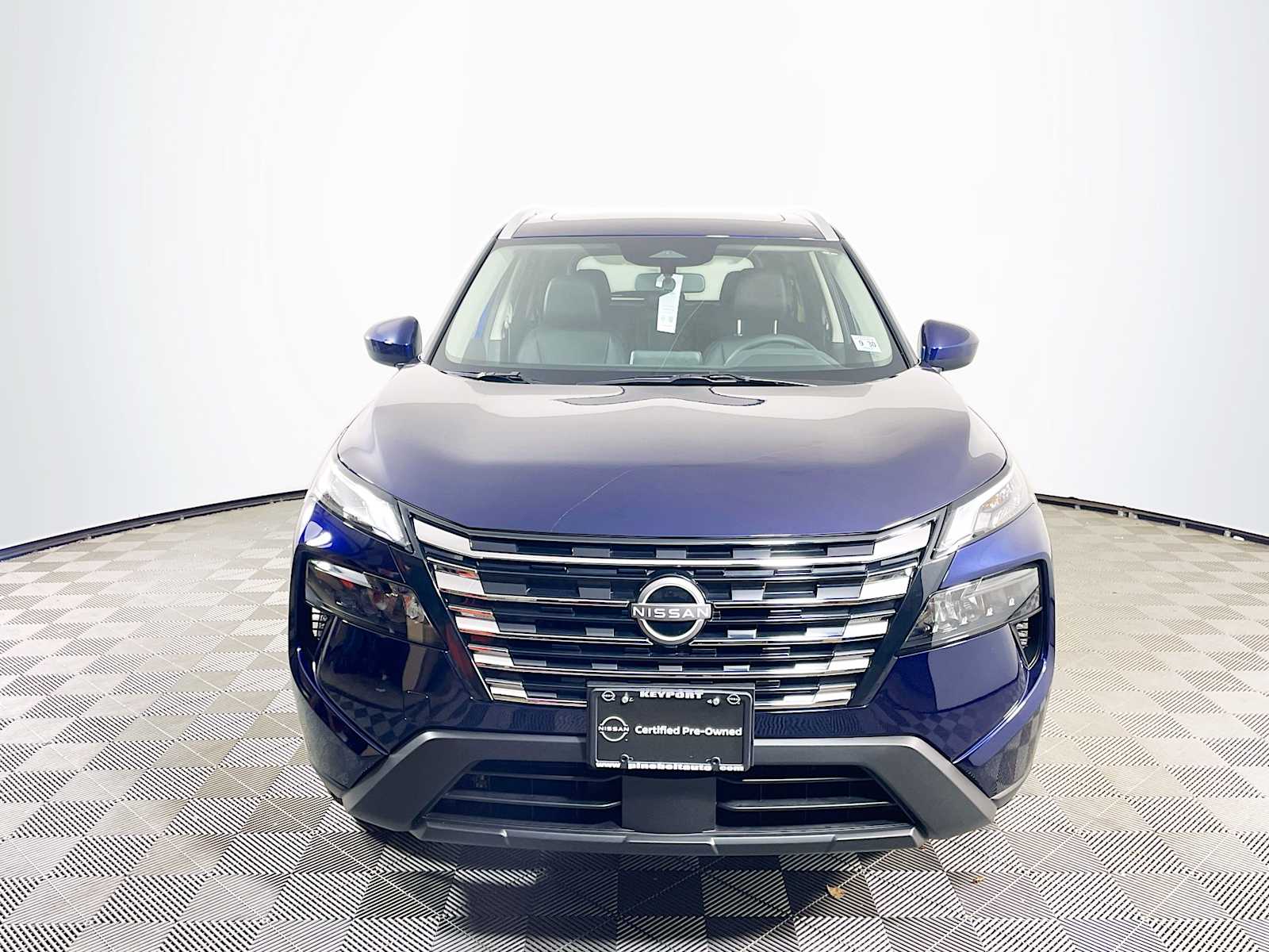 2026 Nissan Rogue SV photo 2