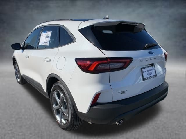 2025 Ford Escape ST-Line photo 5