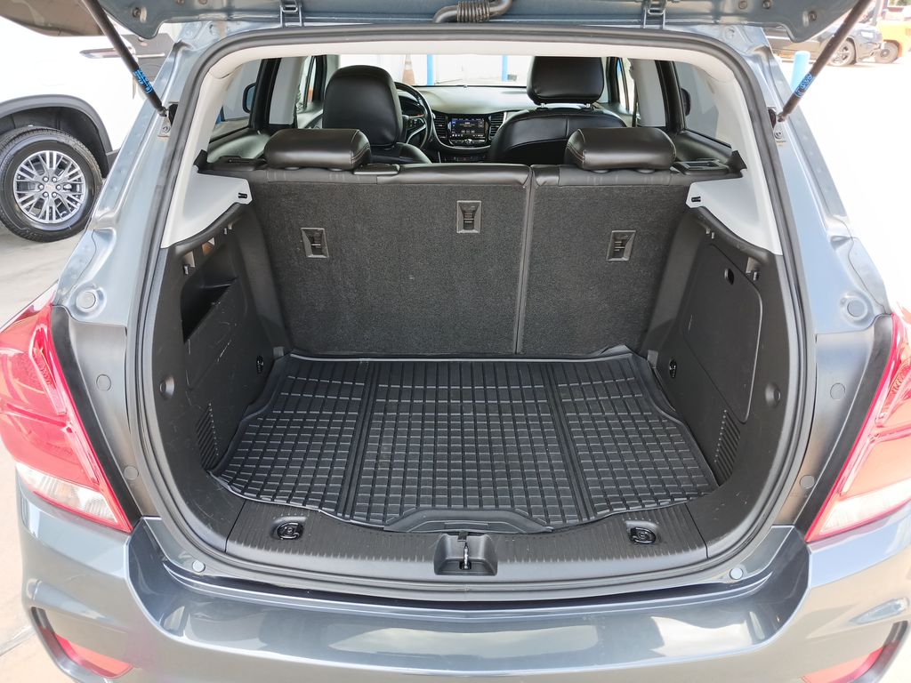 2022 Chevrolet Trax LT photo 24
