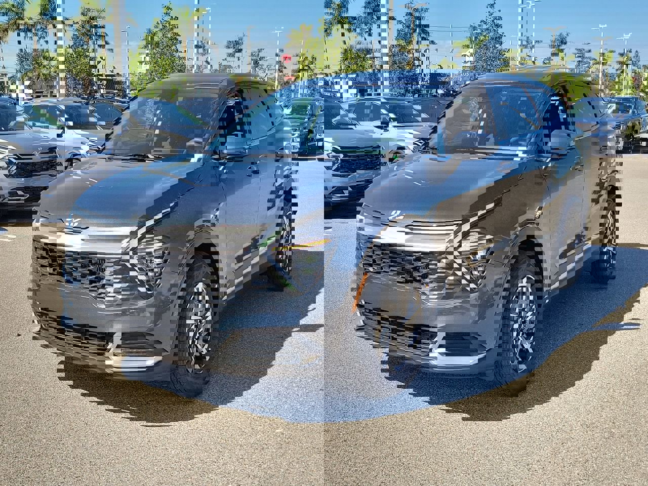 2025 Kia Sportage Hybrid LX photo 2