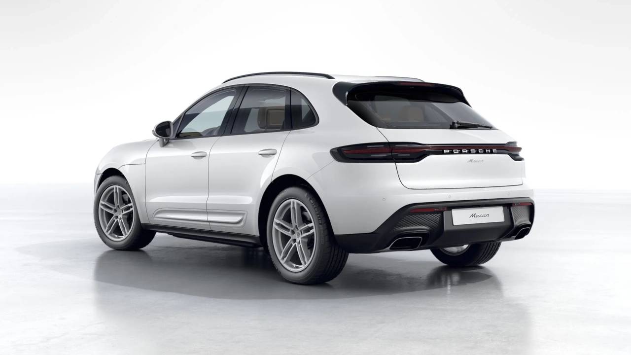 2026 Porsche Macan T photo 3