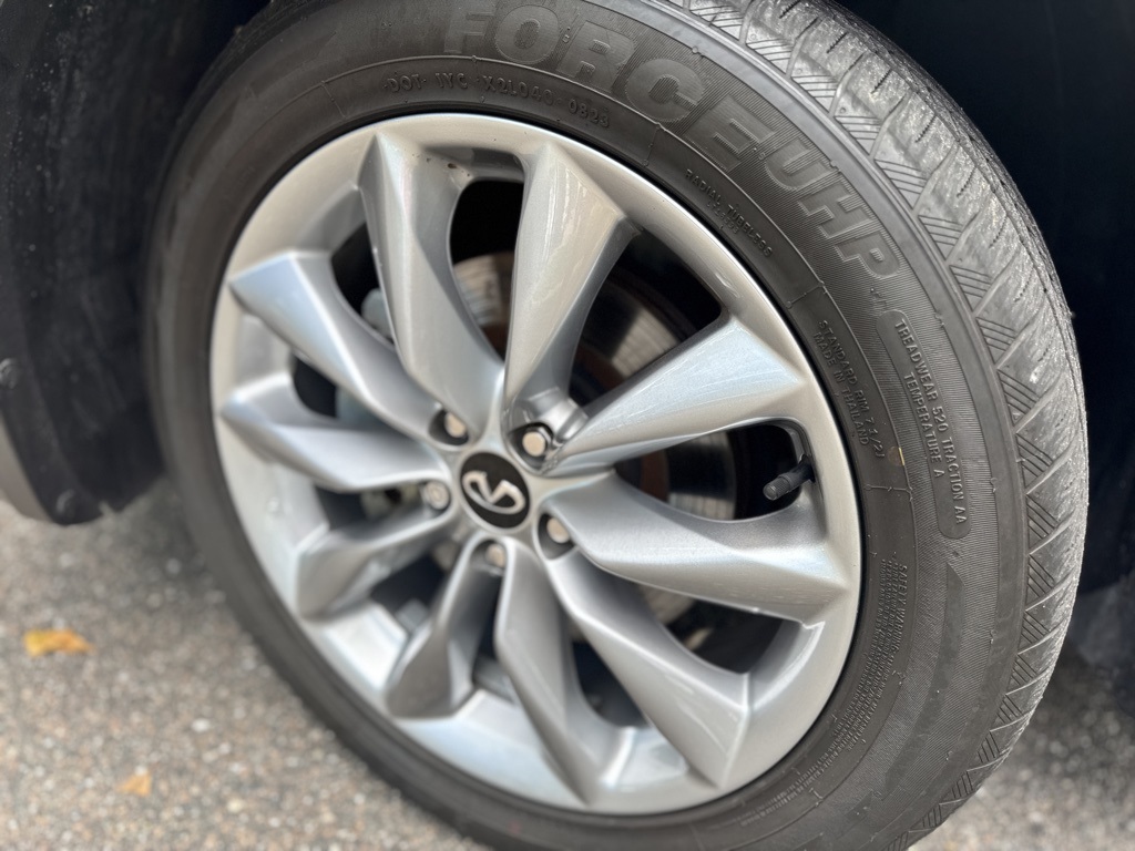 2022 Infiniti QX50 Essential photo 31