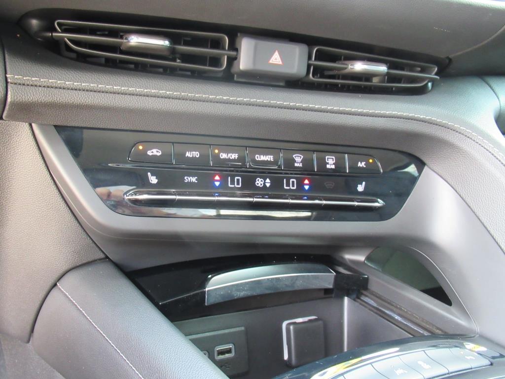 2021 Buick Envision Essence photo 21