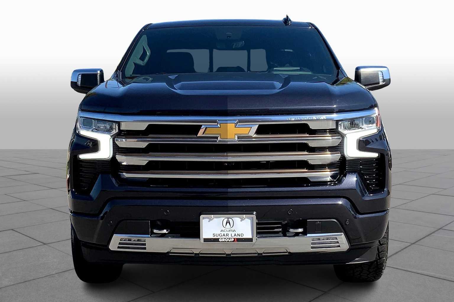 2022 Chevrolet Silverado 1500 High Country photo 3
