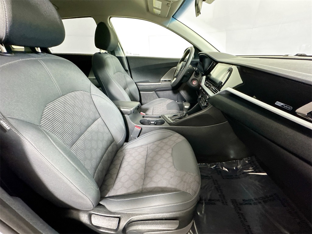 2021 Kia Niro LX photo 10