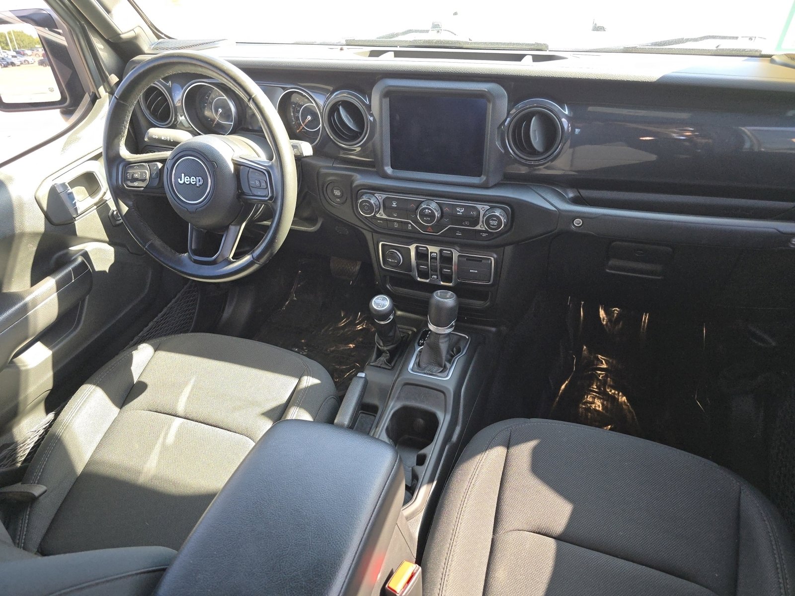 2022 Jeep Gladiator Altitude photo 24