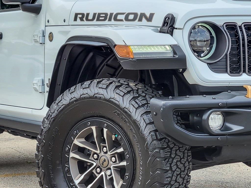 2024 Jeep Wrangler Rubicon 392 photo 2