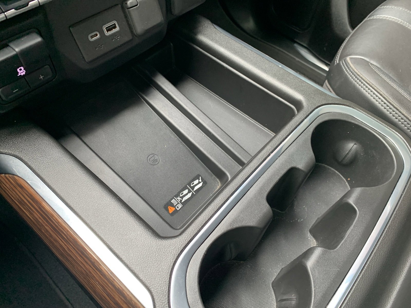 2023 Chevrolet Silverado 2500HD High Country photo 24