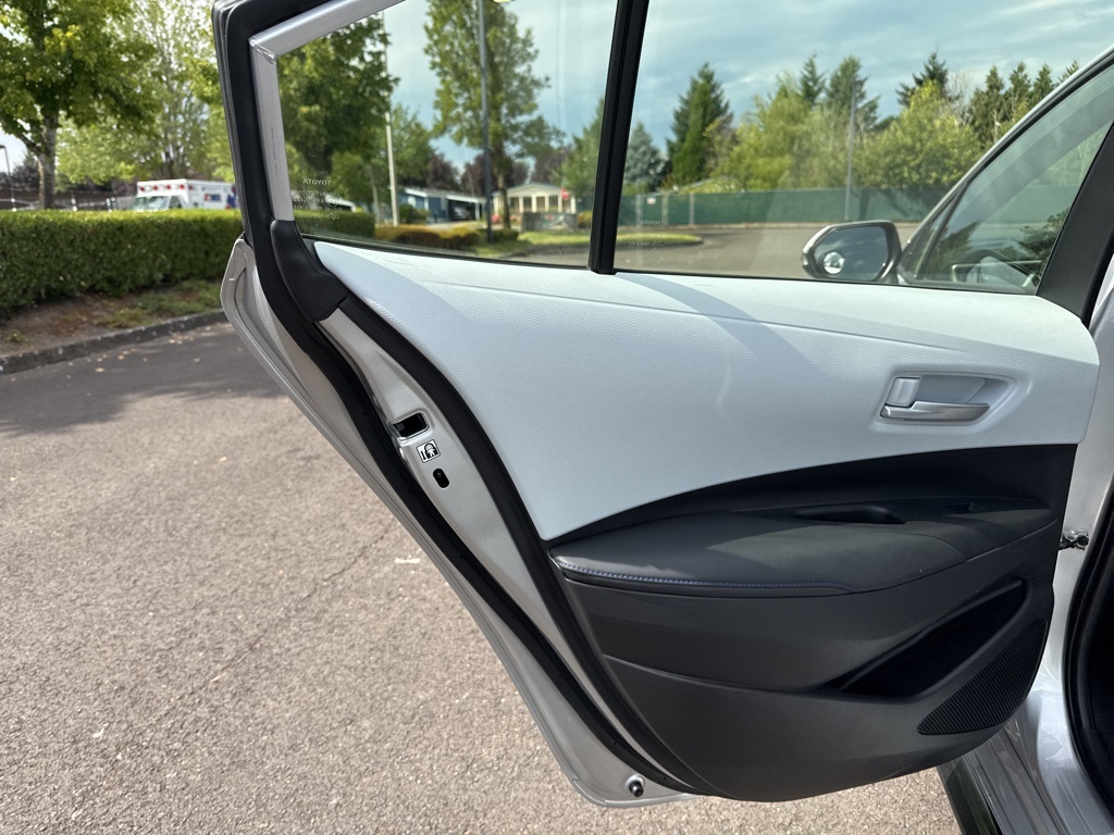 2022 Toyota Corolla SE photo 18