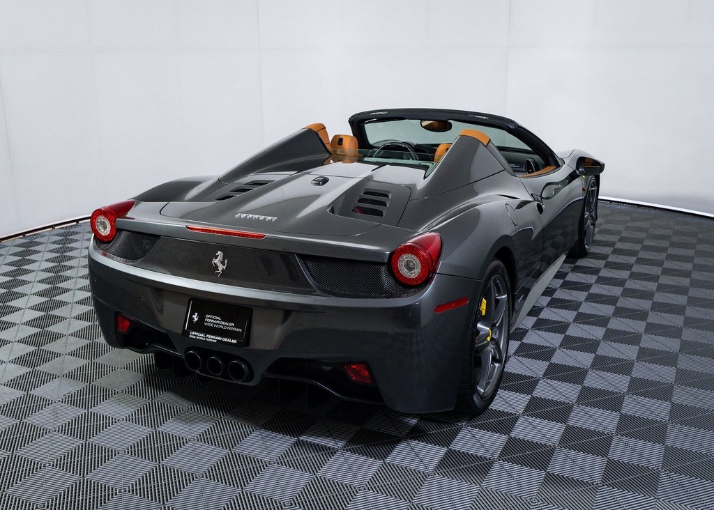 2014 Ferrari 458 Spider Base photo 17