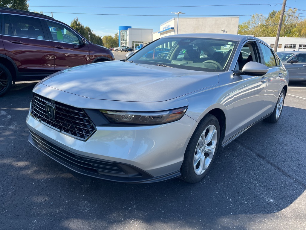 2023 Honda Accord LX photo 2