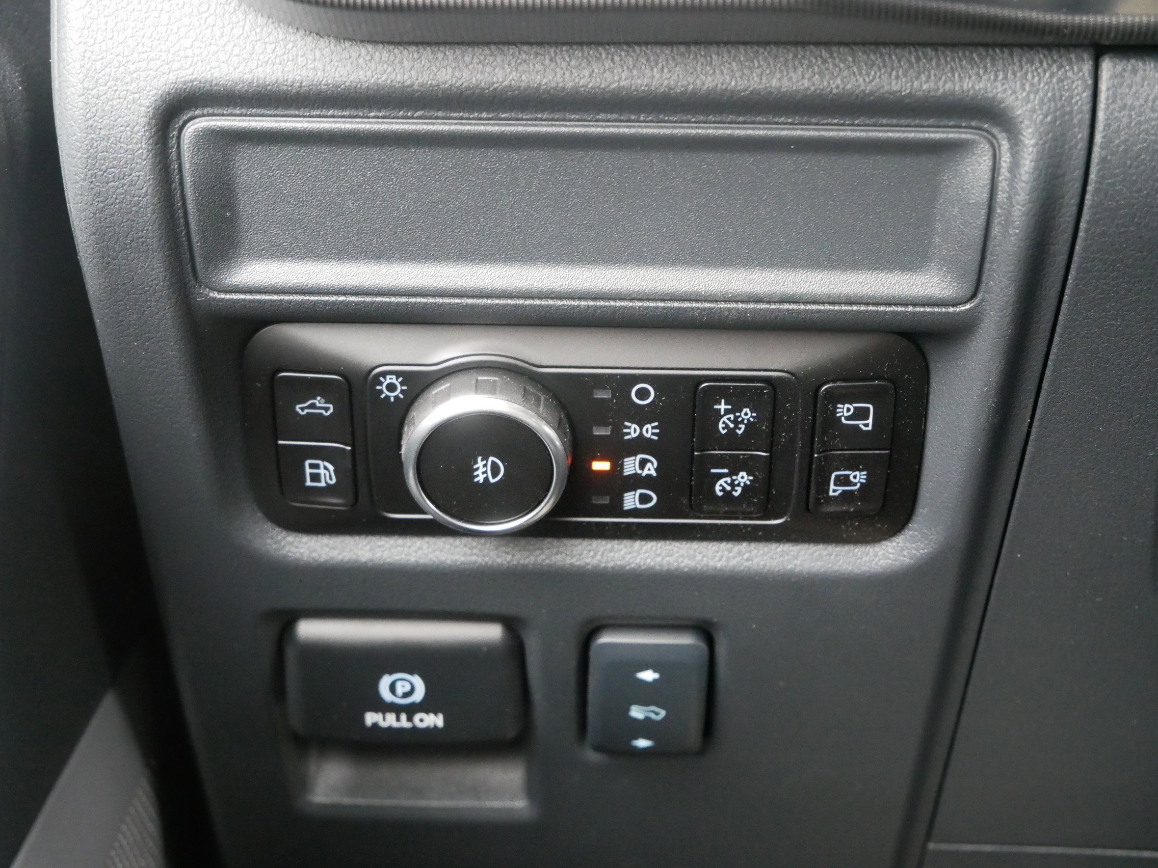 2025 Ford F-150 Lariat photo 15