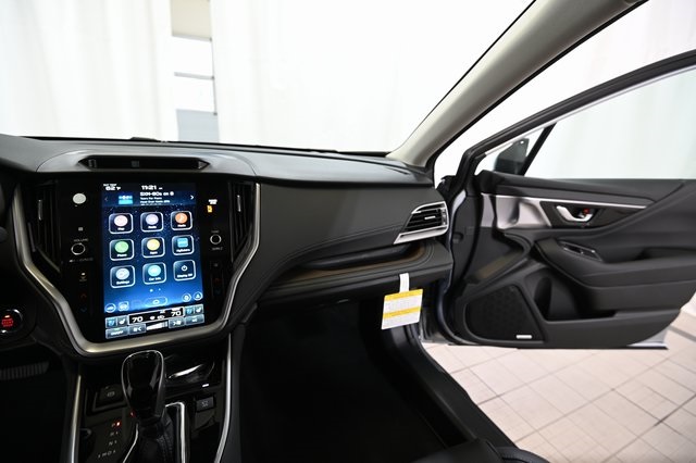 2025 Subaru Outback Touring photo 21