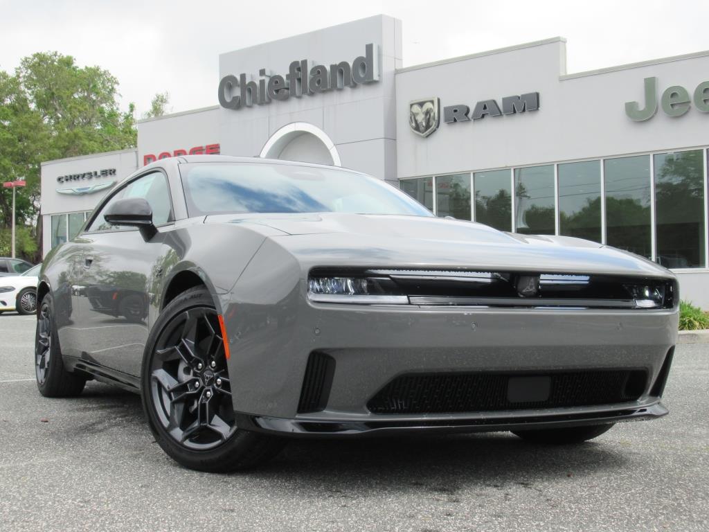 2025 Dodge Charger R/T photo 3