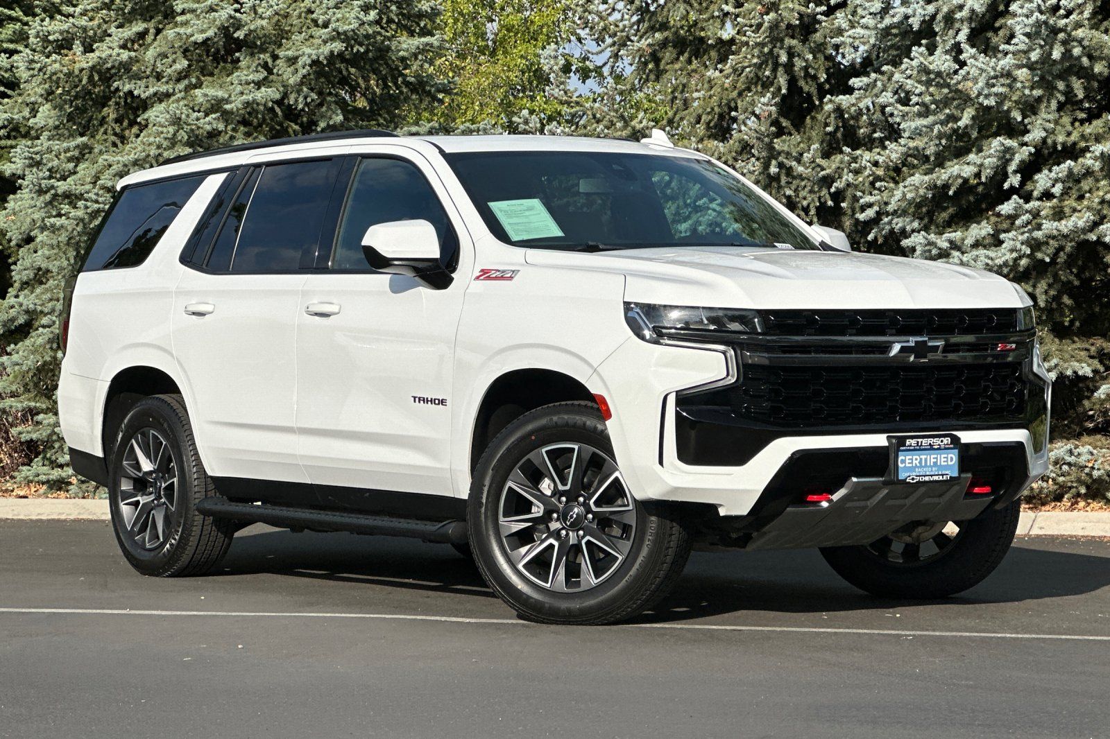 2021 Chevrolet Tahoe Z71 photo 2
