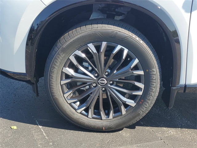 2026 Nissan Rogue Platinum photo 5