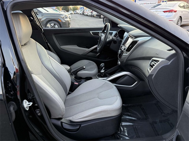 2012 Hyundai Veloster Base photo 30