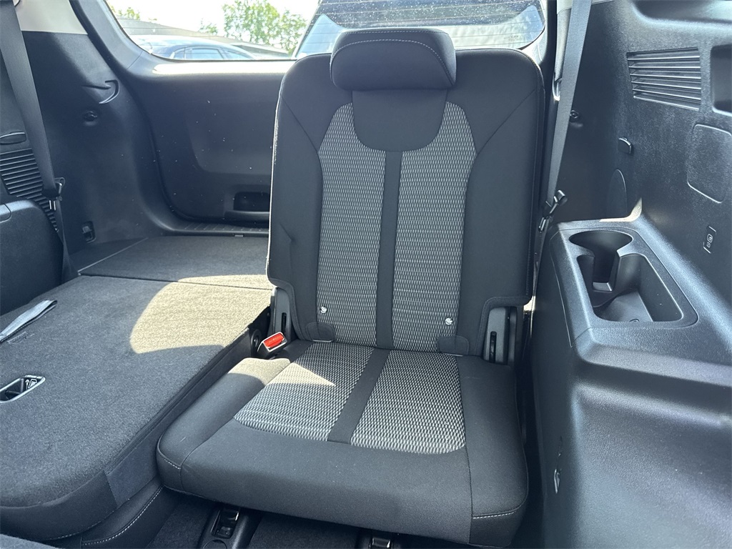2025 Kia Sorento LX photo 24
