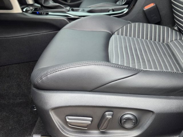 2024 Toyota Corolla Hybrid XSE photo 19