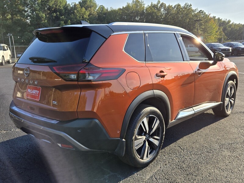 2023 Nissan Rogue SL photo 3