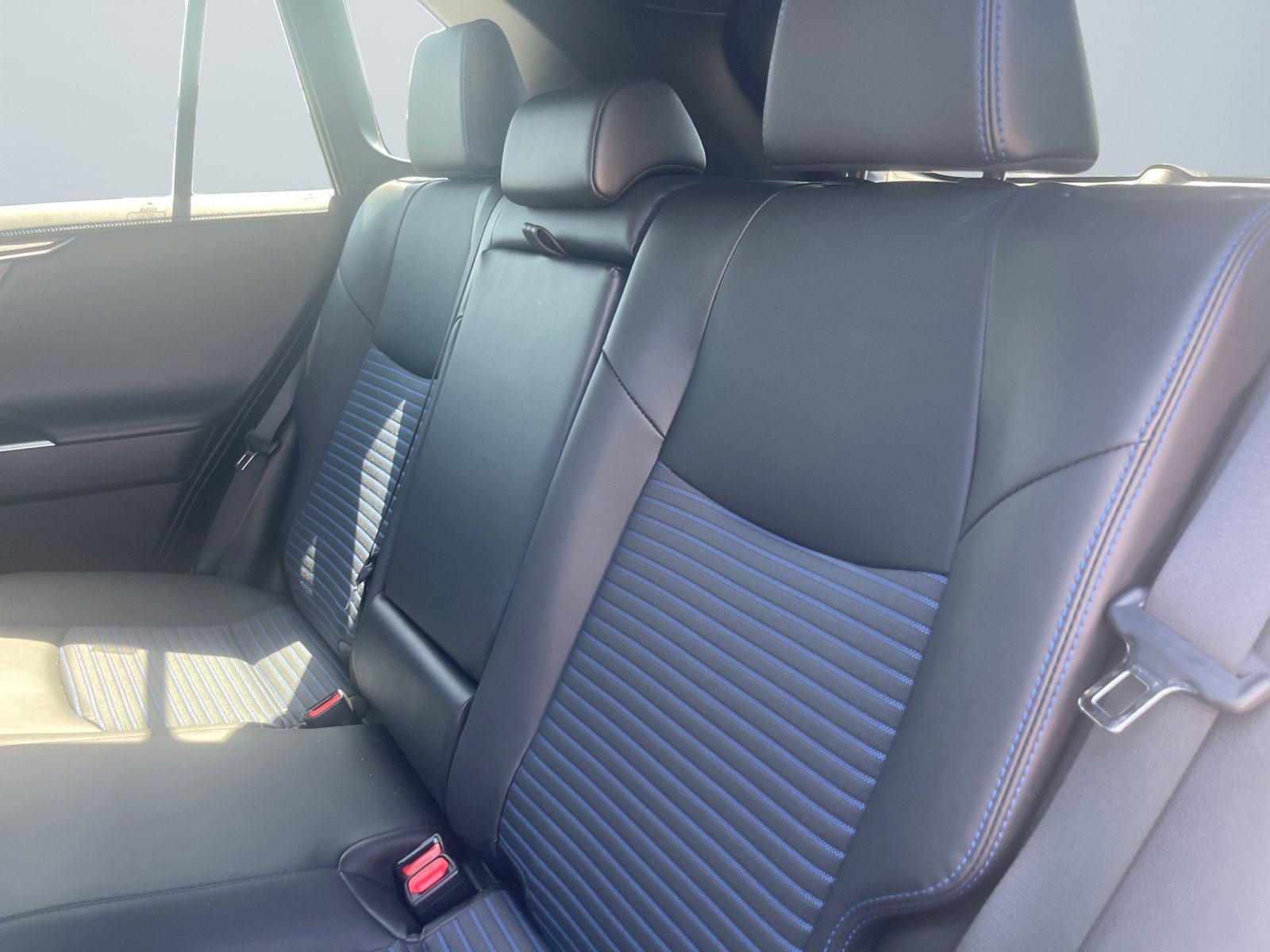 2024 Toyota RAV4 Hybrid XSE photo 13