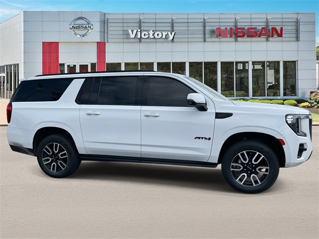 2021 Gmc Yukon XL AT4 photo 2