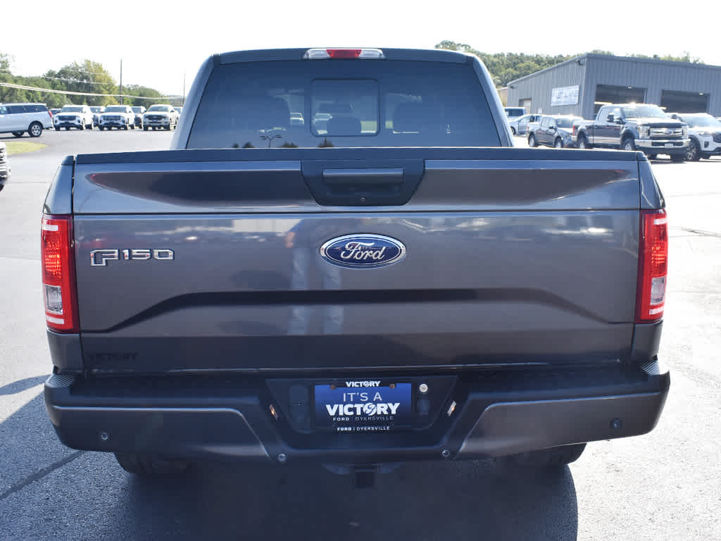 2015 Ford F-150 XLT photo 26