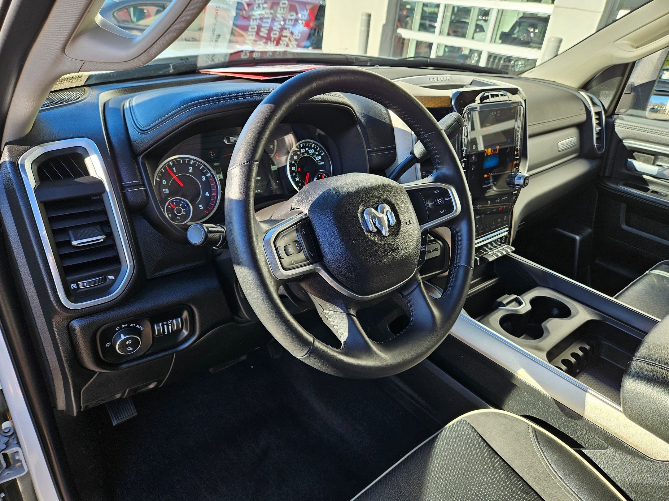 2024 Ram 2500 Laramie photo 11
