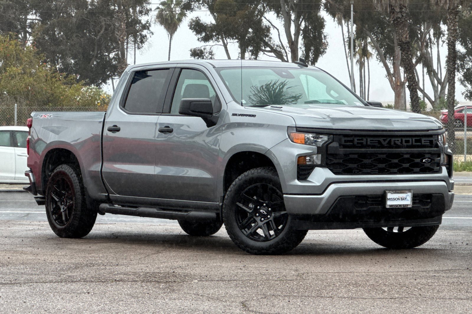 2025 Chevrolet Silverado 1500 Custom photo 2